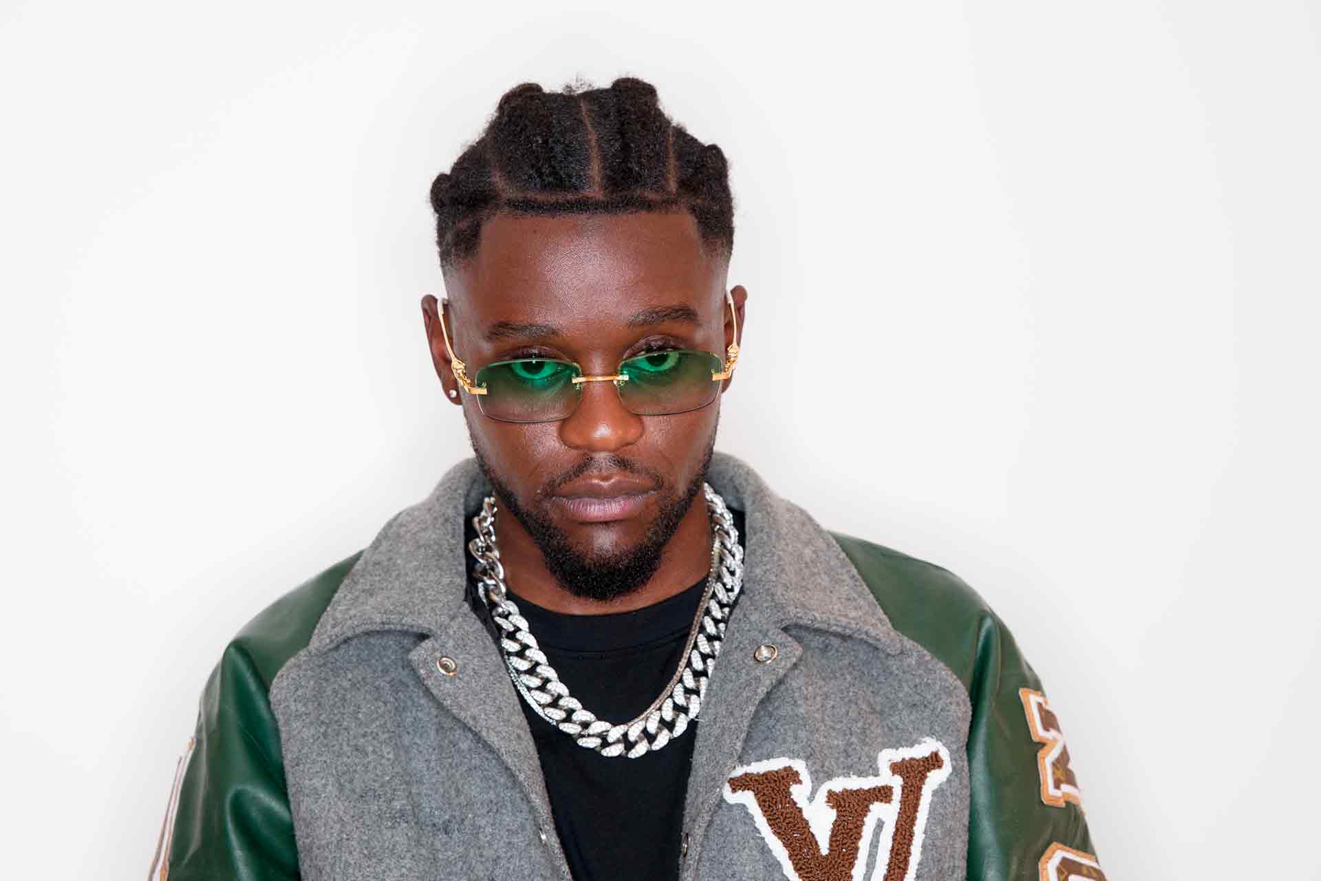 guy2bezbar-agitateur