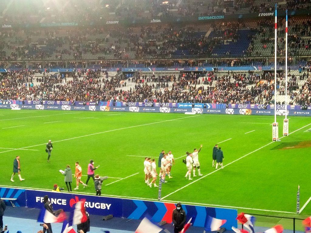 Rugby international dans un stade comble