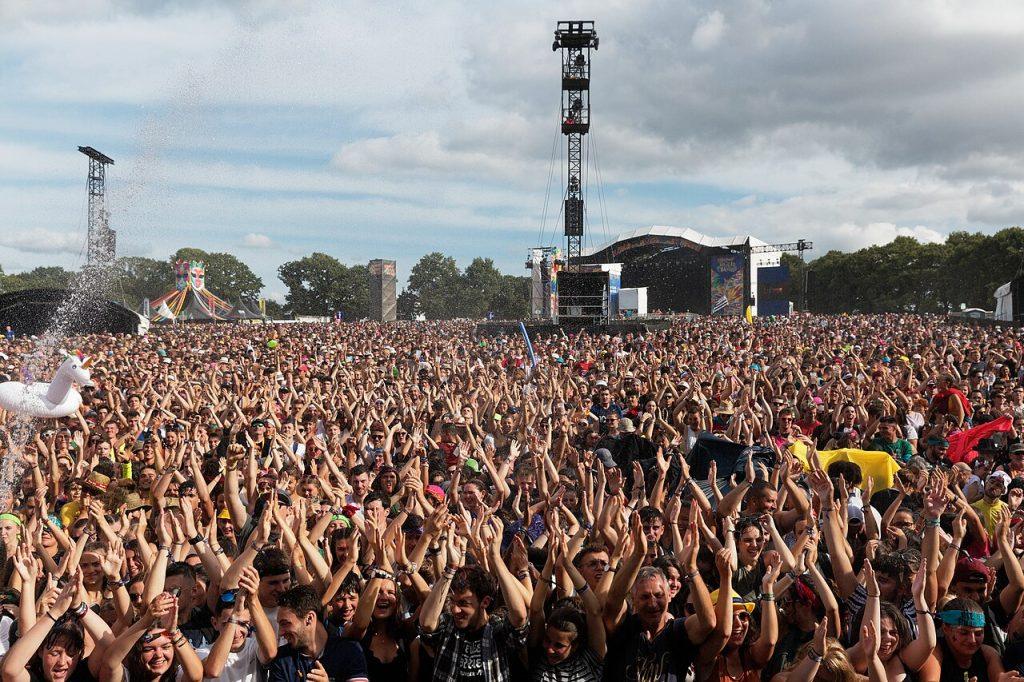 Foule du festival des Vieilles Charrues à Carhaix